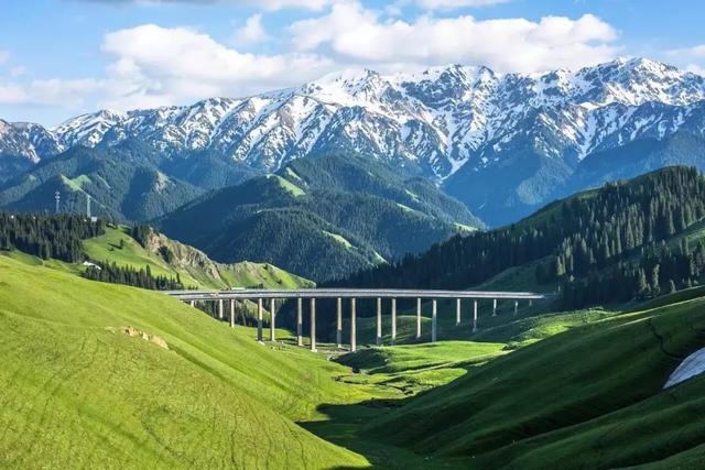 新疆，神秘美丽的土地，令人心驰神往的火焰之地